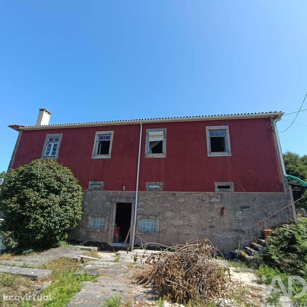 Casa de Campo T3 em Freixieiro de Soutelo de 382,00 m2 - Grande imagem: 2/30