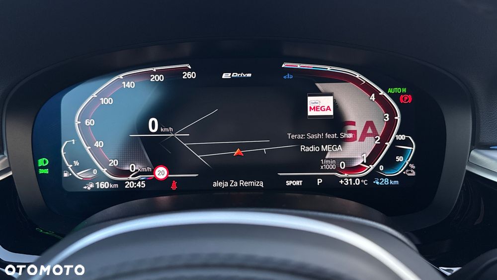 BMW Seria 5 530e xDrive M Sport sport - 36