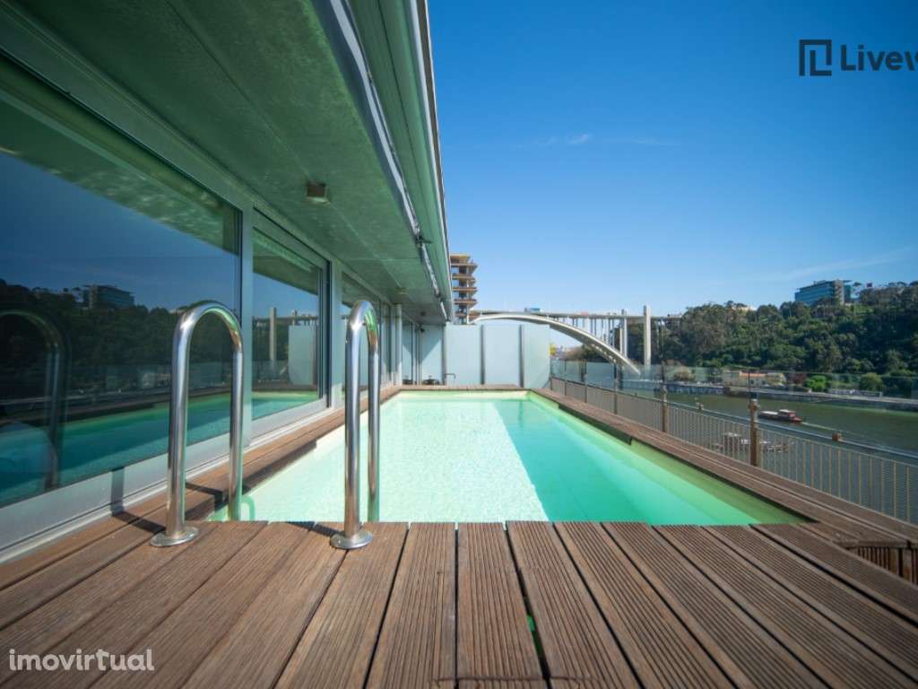 Duplex T6 com Piscina Privativa e Vista Panorâmica sobre o Rio Douro - Grande imagem: 2/53