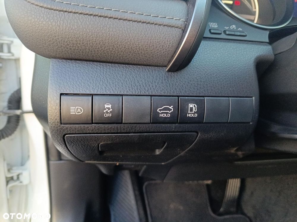 Toyota Camry 2.5 Hybrid Comfort CVT - 16