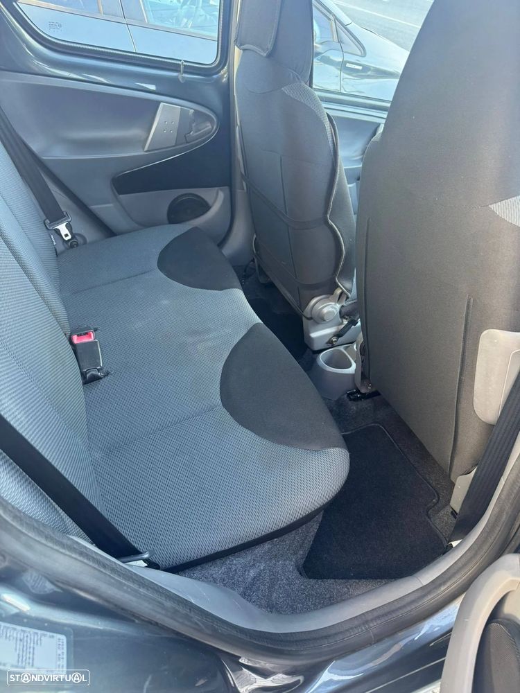 Toyota Aygo 1.0 + AC - 8