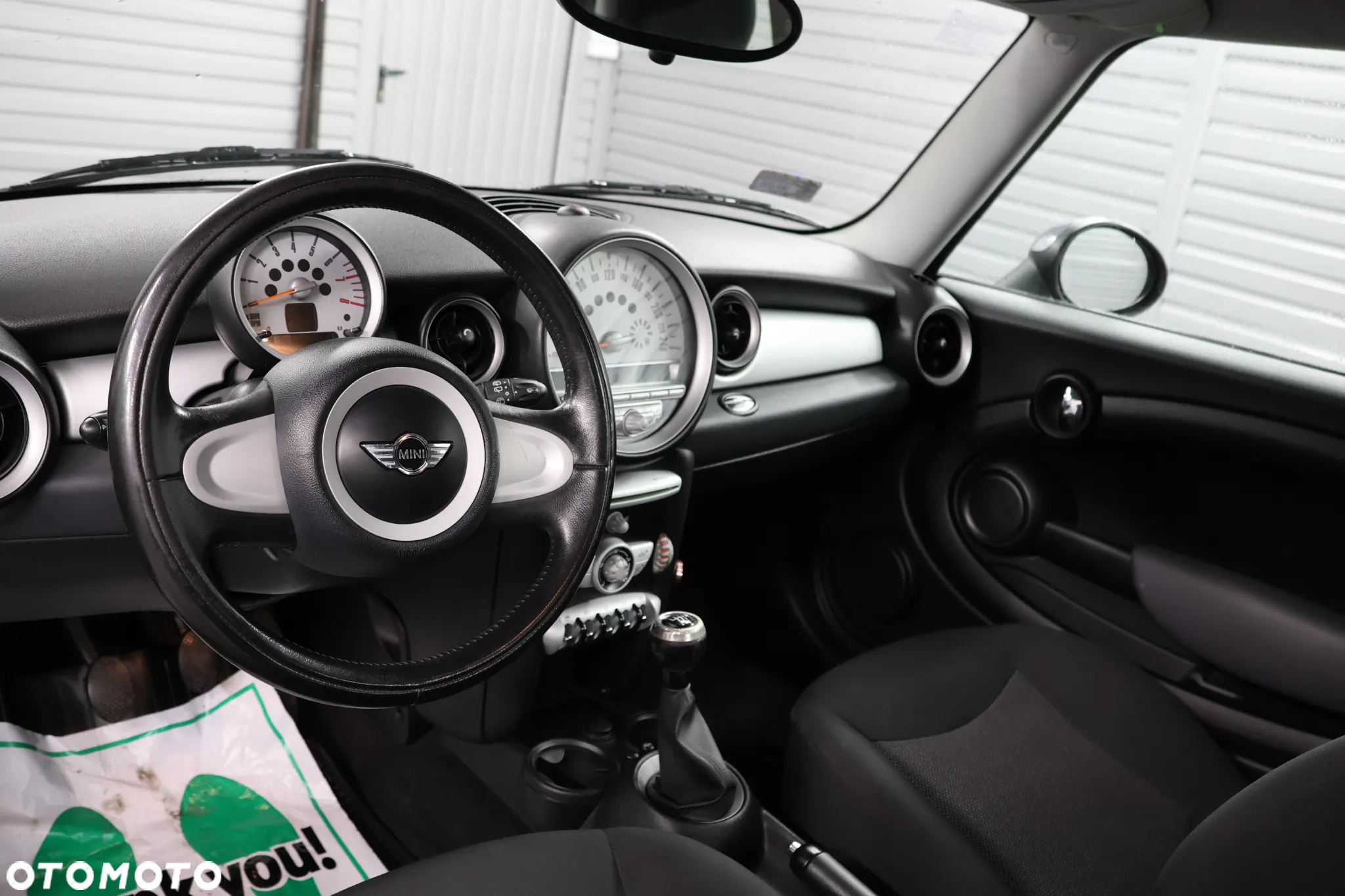 MINI ONE Standard - 7