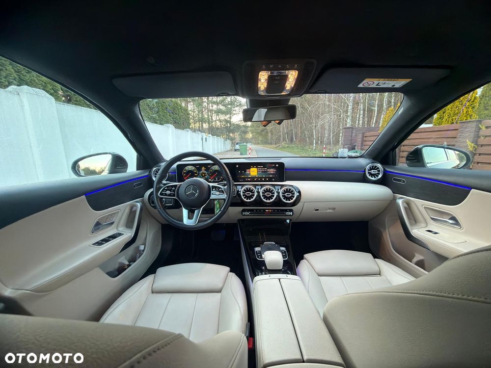 Mercedes-Benz Klasa A 200 7G-DCT - 14