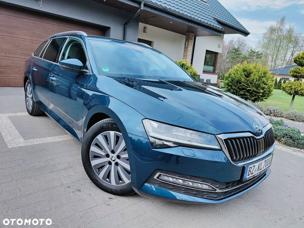 Skoda Superb 2.0 TDI DSG Premium Edition - 1