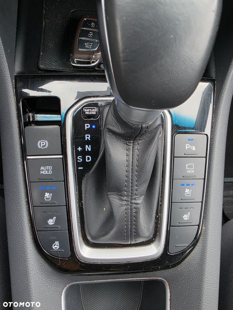 Hyundai IONIQ hybrid Platinum - 18