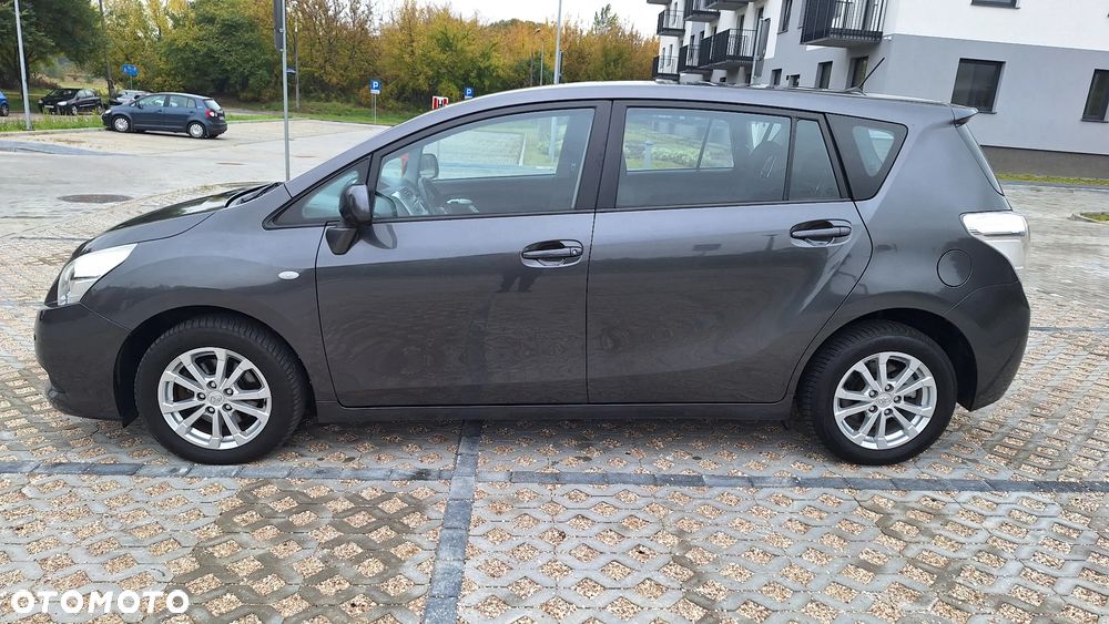 Toyota Verso 1.8 Premium - 10