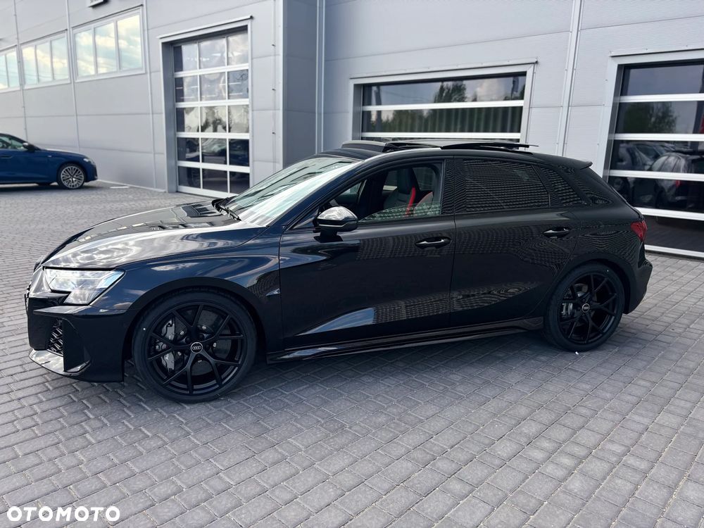 Audi RS3 Sportback - 4