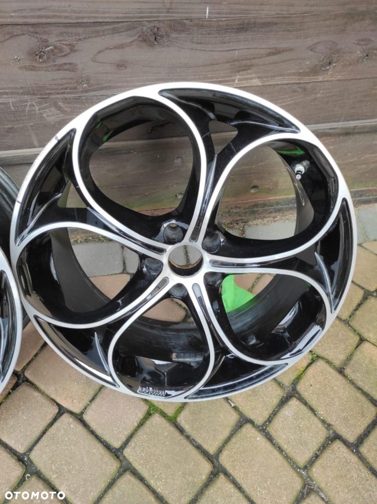 Felgi proste w bardzo ładnym stanie.  Alfa Romeo Stelvio 20" 5x110.Polecam!!! - 2