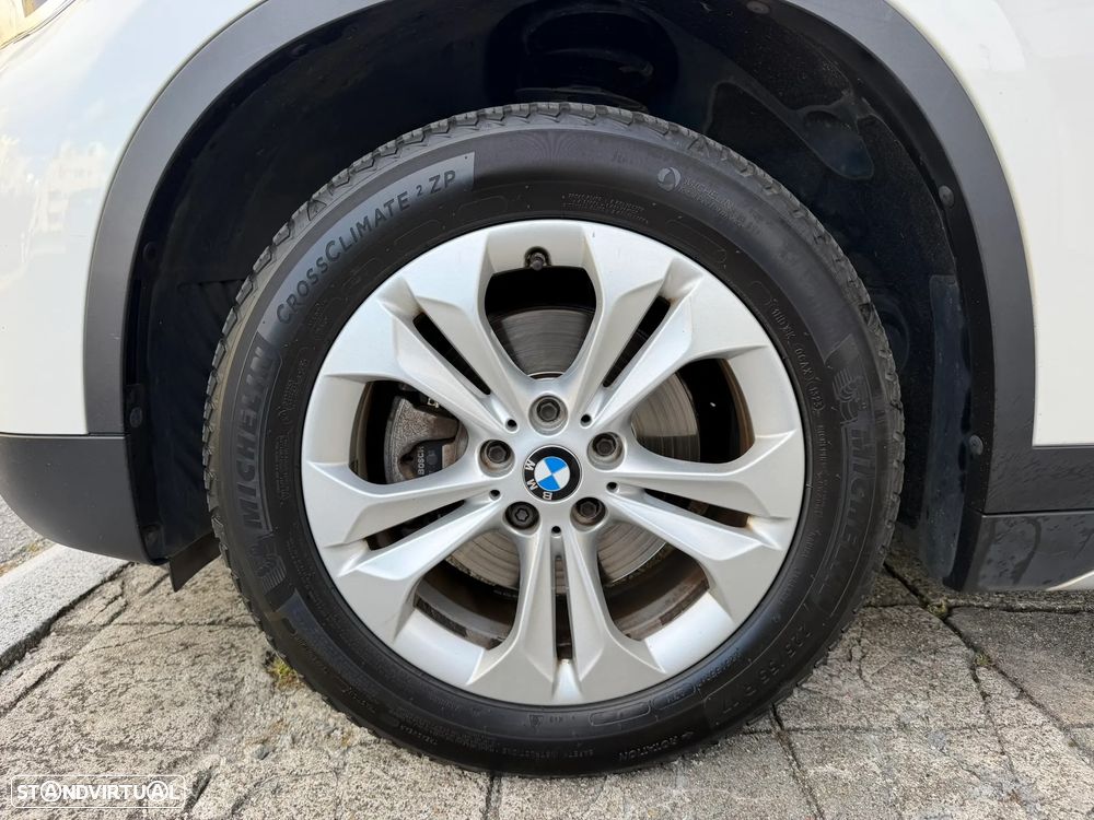 BMW X1 18 d sDrive xLine - 25