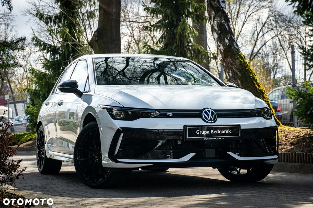 Volkswagen Golf - 11