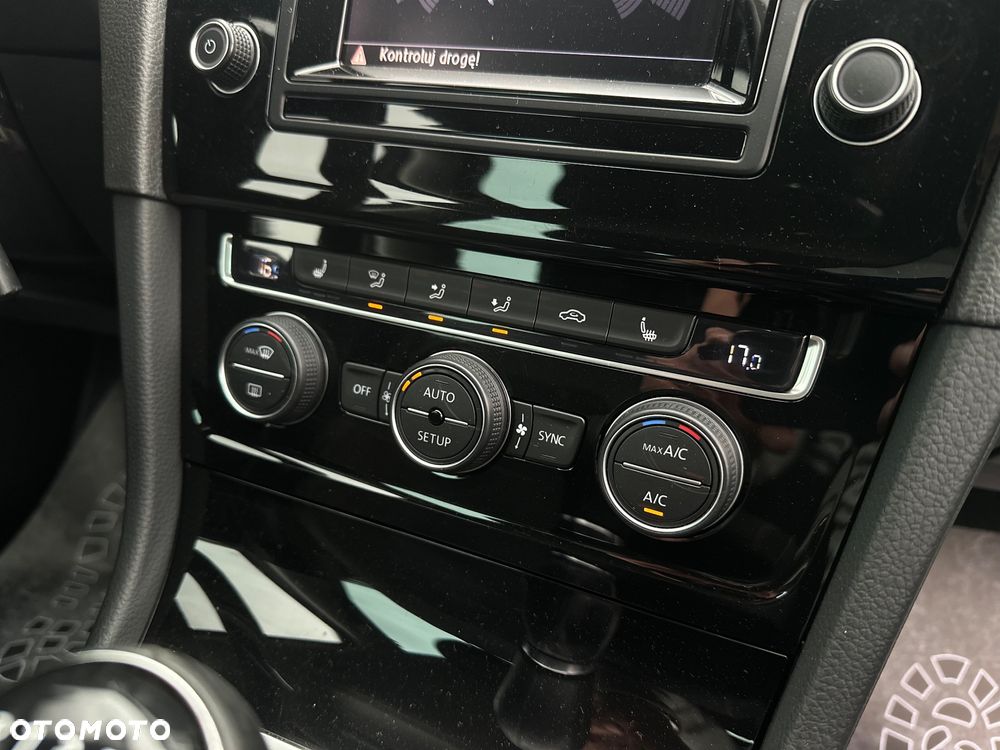Volkswagen Golf 2.0 BlueTDI Highline - 25