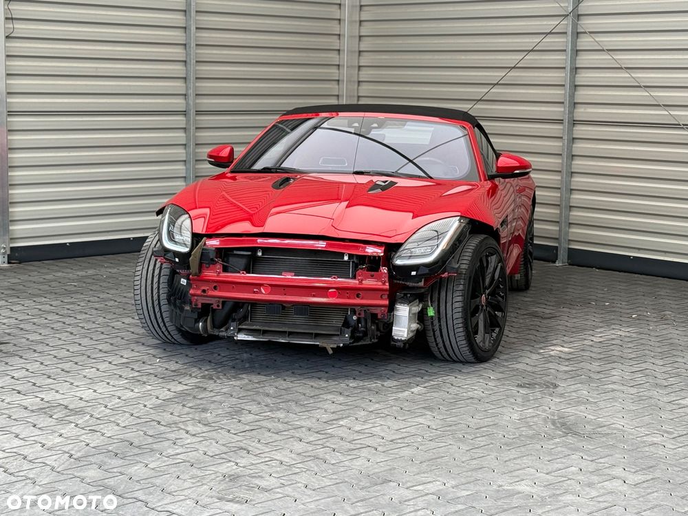 Jaguar F-Type P300 - 31