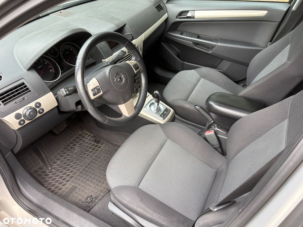 Opel Astra 1.6 Essentia EasyTronic - 5