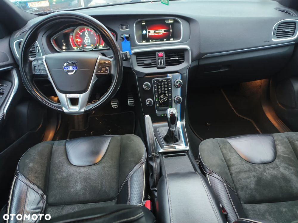 Volvo V40 D4 Drive-E R-Design Summum - 5