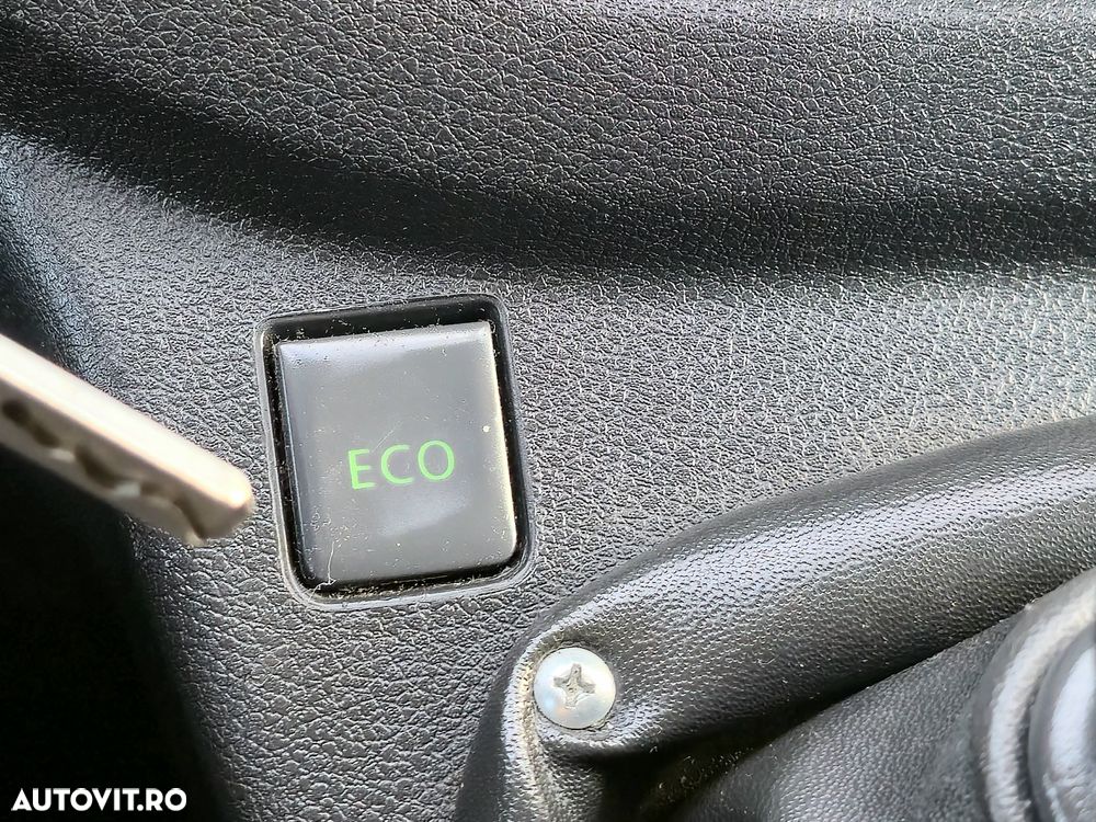 Renault Trafic 2.0 Blue dCi 120 Combi L1H1 8+1 locuri Authentique - 16