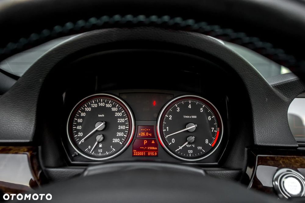 BMW Seria 3 325i Cabrio Edition Exclusive - 24