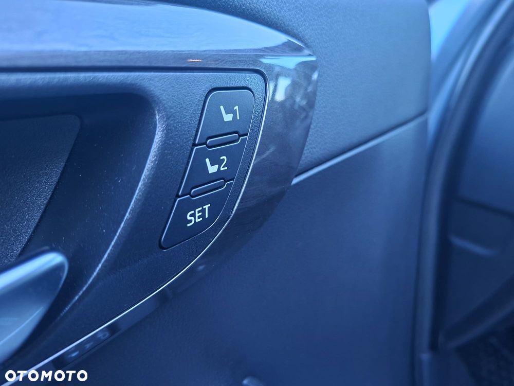 Toyota Highlander 2.5 Hybrid Executive - 15