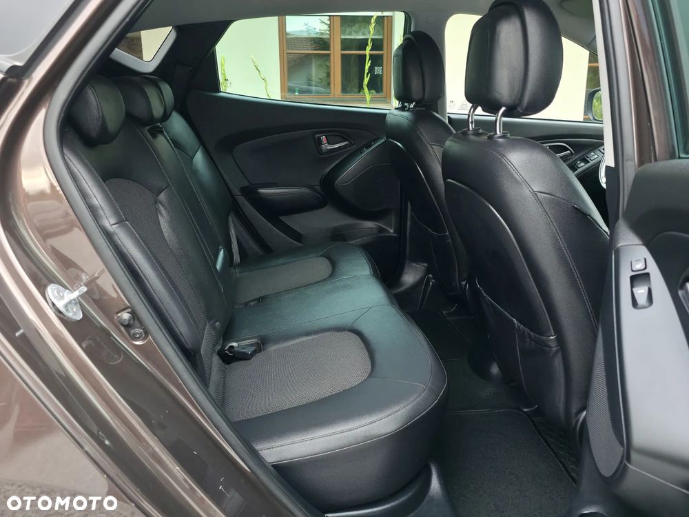Hyundai ix35 1.6 2WD Fifa World Cup Edition - 11