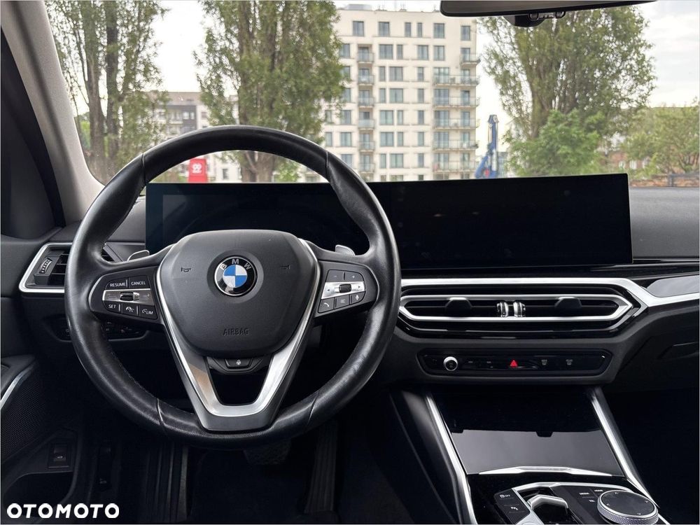 BMW Seria 3 318d MHEV - 13