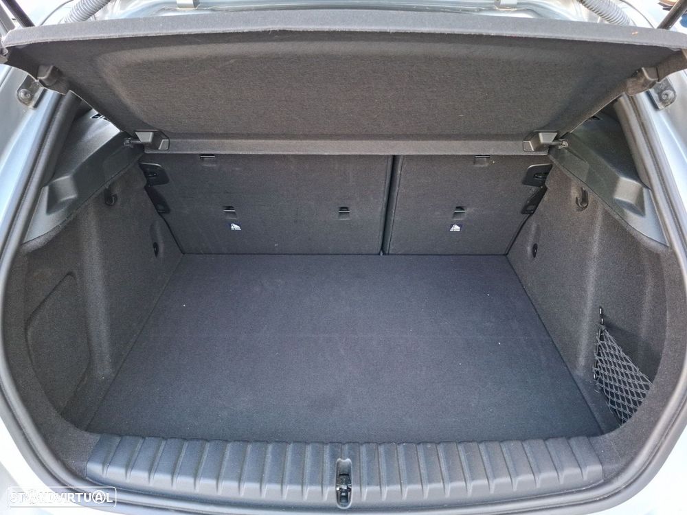 BMW 116 d Pack Desportivo M Auto - 28