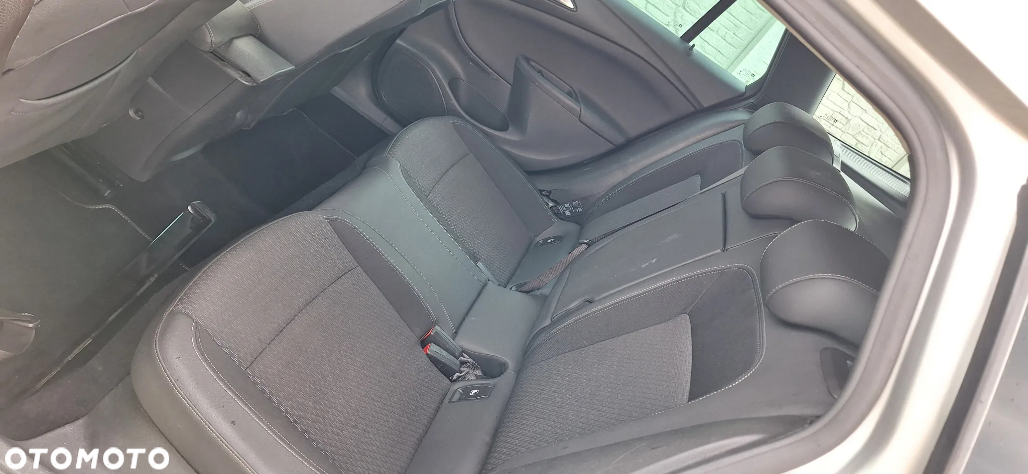 Opel Astra 1.6 D (CDTI DPF) Excellence - 13
