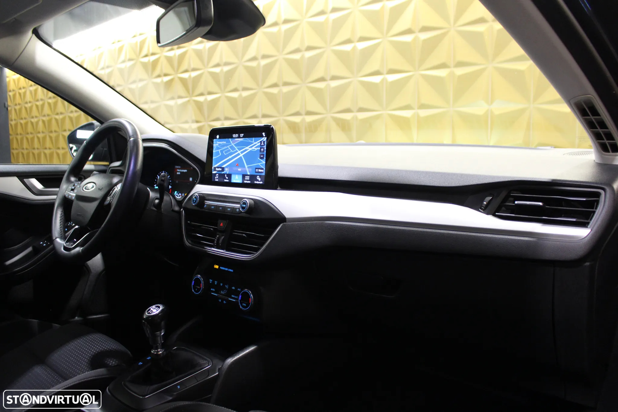 Ford Focus SW 1.5 TDCi EcoBlue Business - 14