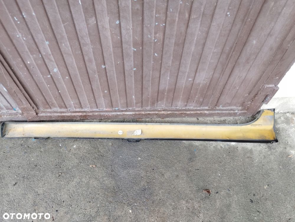 próg prawy vw golf v 5 gti 1k3 3d - 4