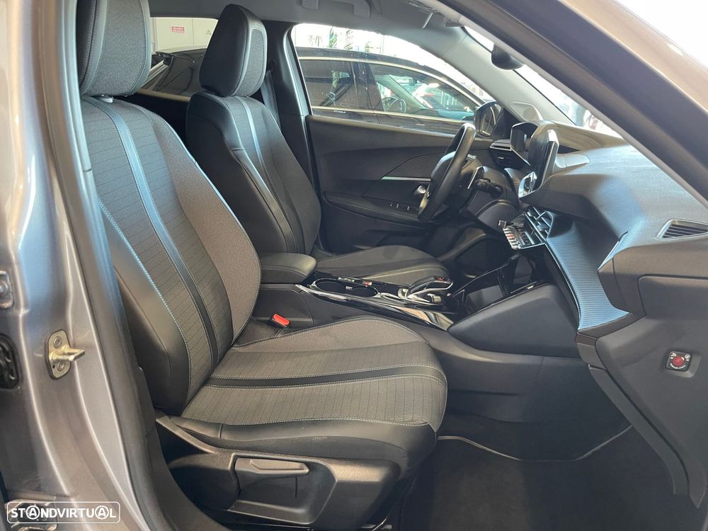 Peugeot 2008 1.2 PureTech Allure Pack EAT8 - 27