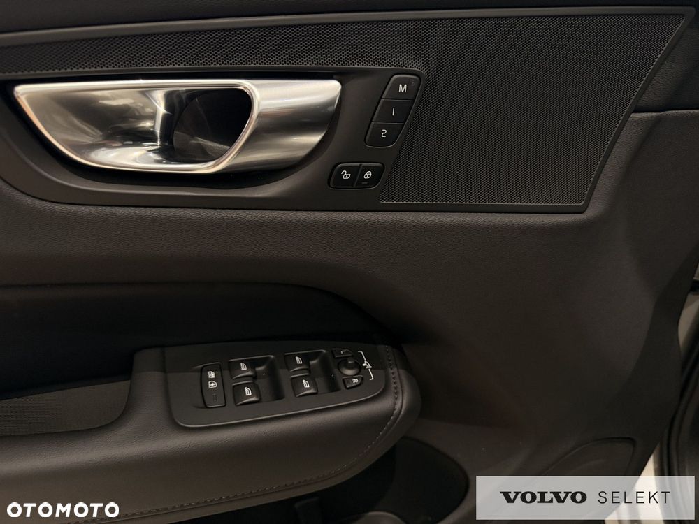 Volvo XC 60 - 32
