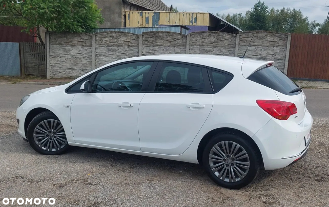 Opel Astra 1.4 Turbo Design Edition - 5
