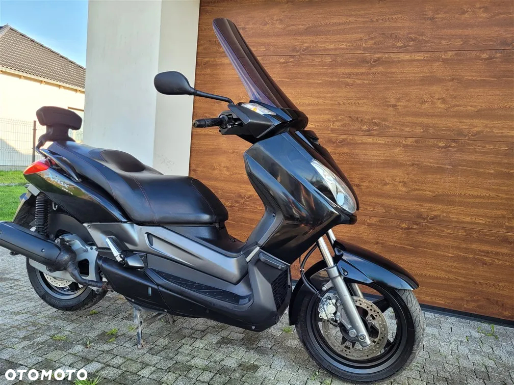 Yamaha X-max - 17