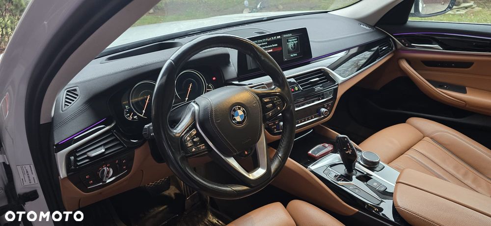 BMW Seria 5 520d Luxury Line - 8