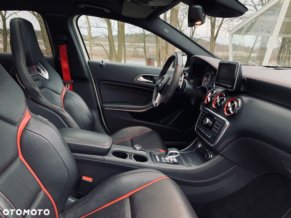 Mercedes-Benz Klasa A 45 AMG 4Matic AMG Speedshift 7G-DCT Edition 1 - 17