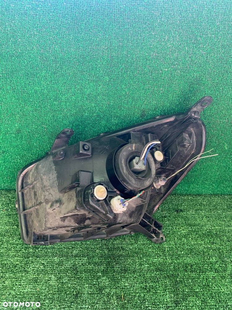Lampa przód przednia prawa Toyota RAV 4 II XA20 Europa WWA - 6