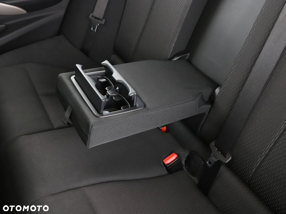 BMW Seria 3 318d Advantage - 36