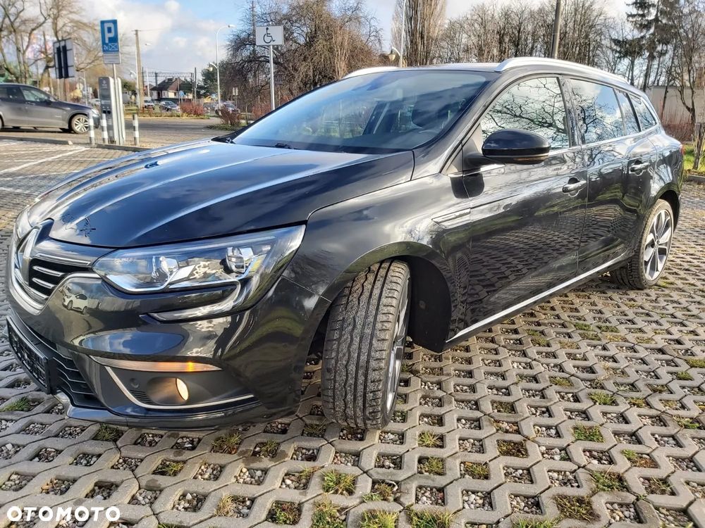Renault Megane ENERGY TCe 130 BOSE EDITION - 25