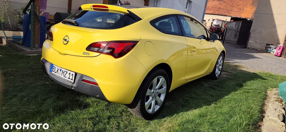 Opel Astra 1.6 Turbo Cosmo - 3