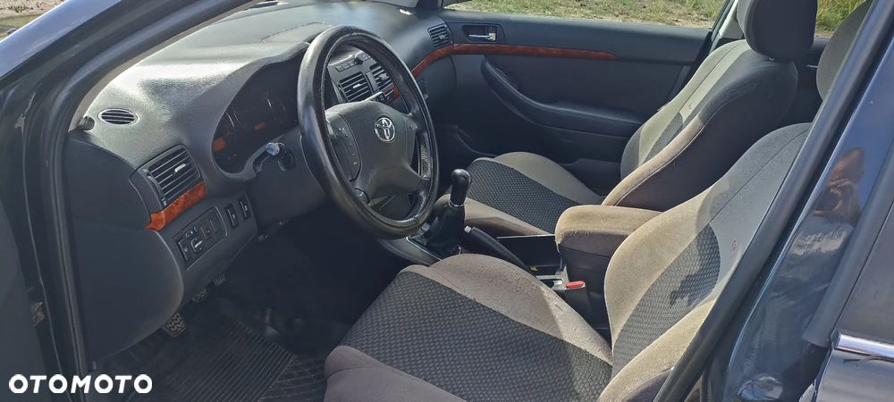 Toyota Avensis 2.0 D-4D Sol - 7