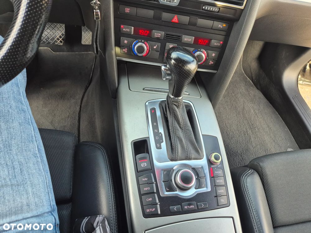 Audi A6 Avant 3.0 TDI DPF quattro tiptronic - 17