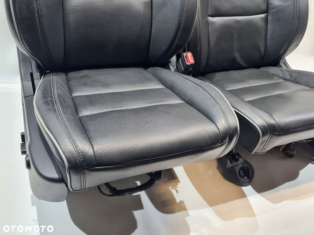 fotele kanapa jeep grand cherokee wk2 11r overland - 10