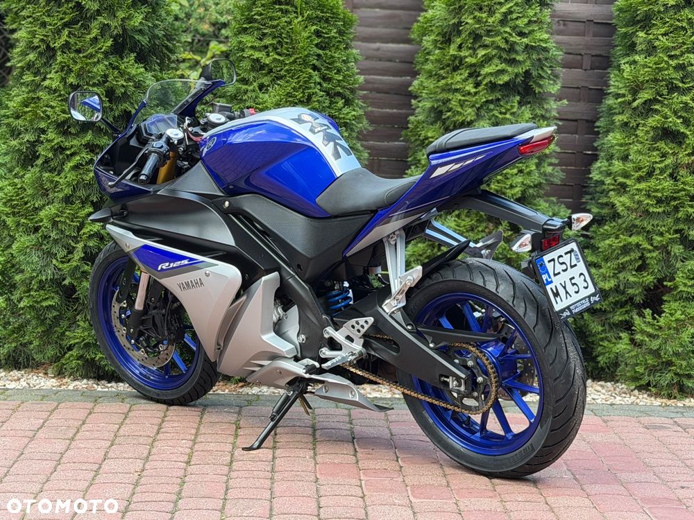 Yamaha YZF - 8