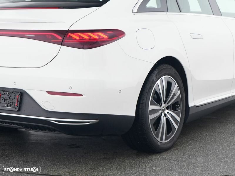 Mercedes-Benz EQE 300 Electric Art - 3