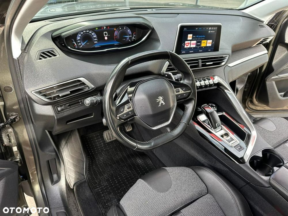 Peugeot 5008 1.5 BlueHDi Active S&S EAT8 - 11