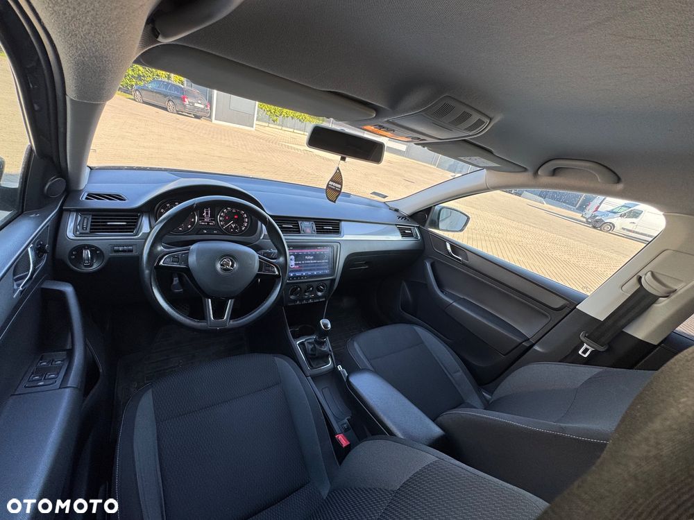Skoda RAPID 1.2 TSI Elegance - 8