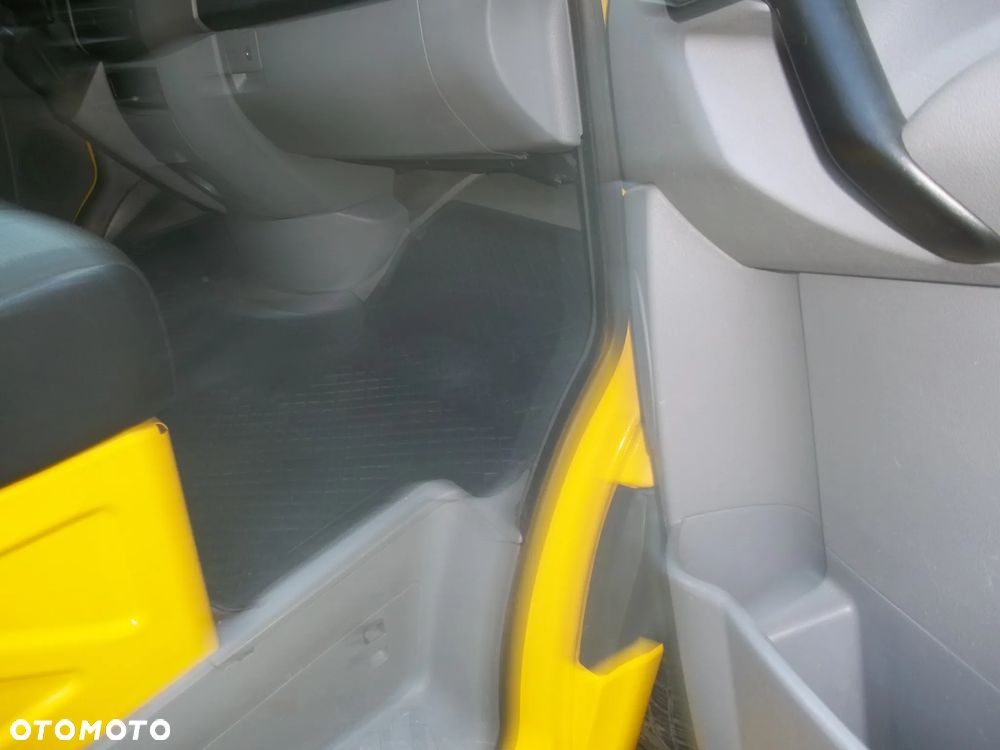 Mercedes-Benz SPRINTER - 18