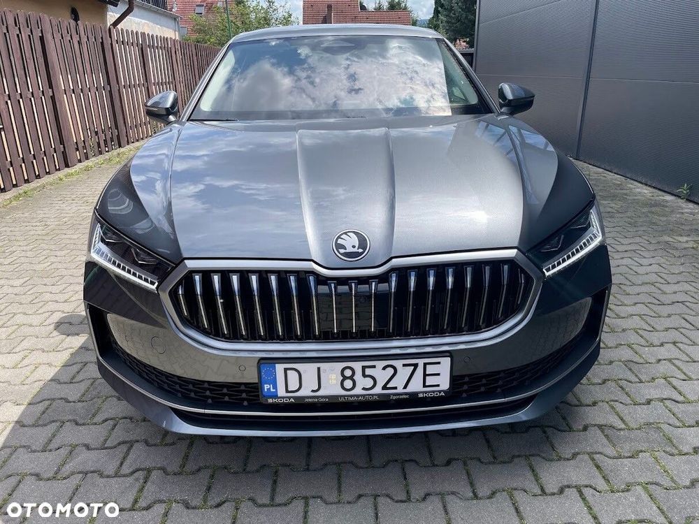 Skoda Superb 2.0 TDI SCR 4x4 Edition 130 DSG - 2