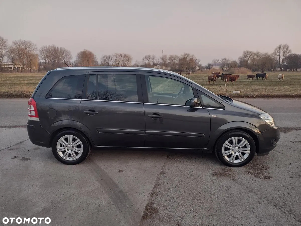 Opel Zafira 1.8 Cosmo - 6