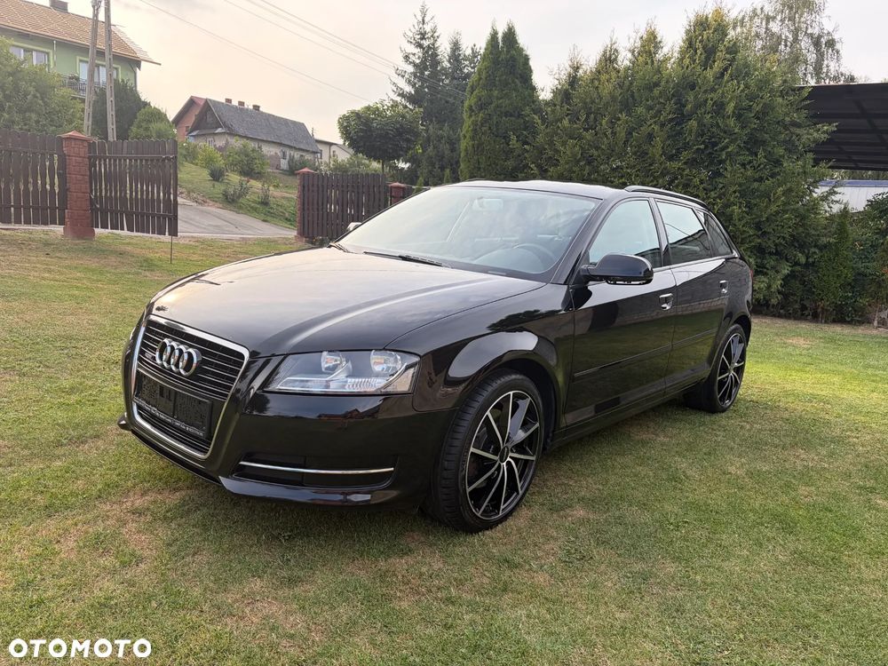 Audi A3 Sportback 2.0 TDI DPF quattro Attraction - 1