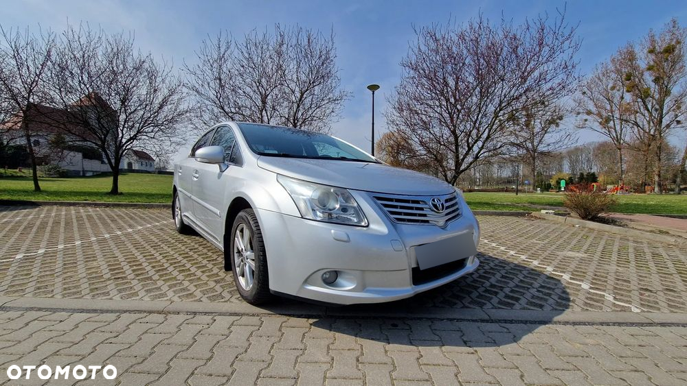 Toyota Avensis 1.8 Sol NAVI - 4