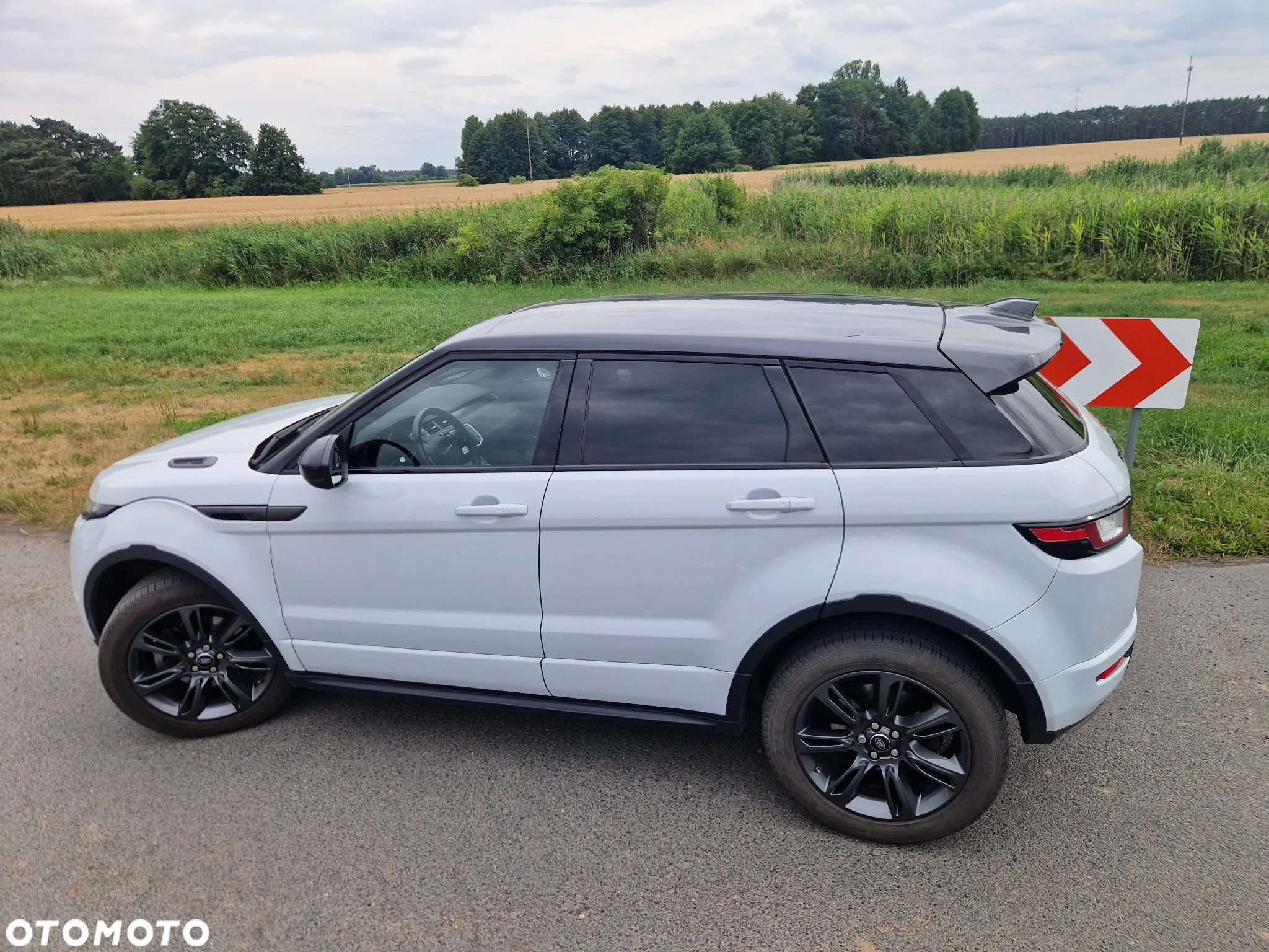 Land Rover Range Rover Evoque - 11